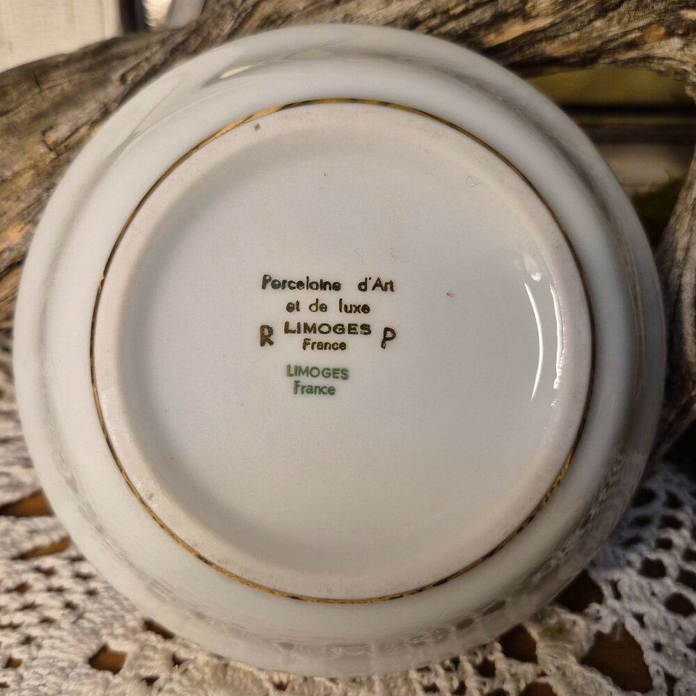 Vintage Limoges Porcelain Round Fushia Pink & Gold Trinket Box - Picture 8 of 10
